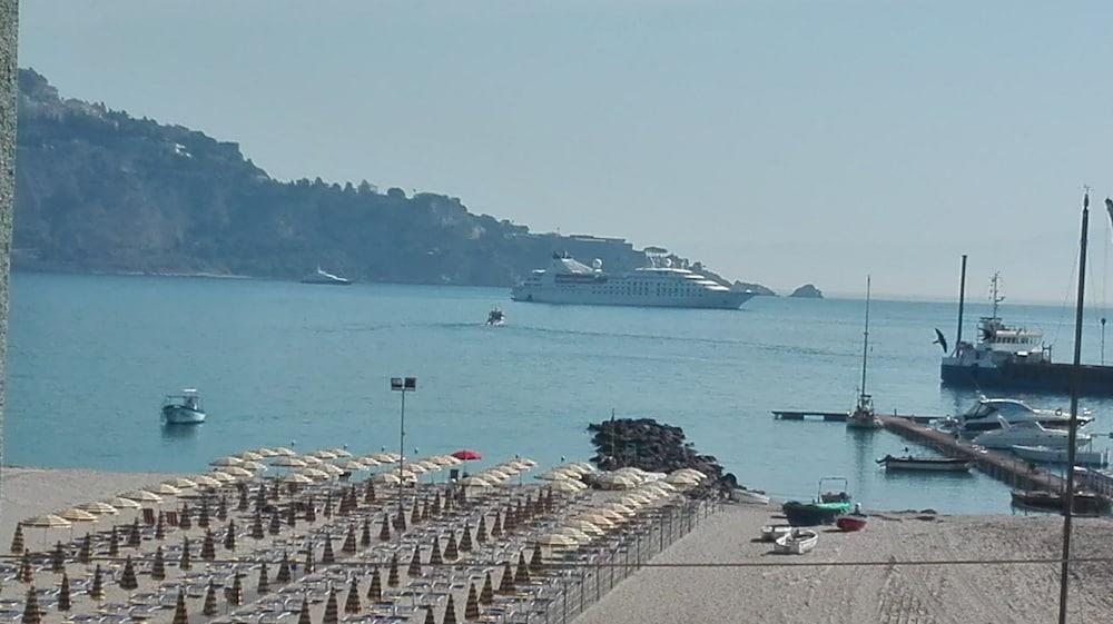 Kalaskiso' Giardini Naxos Exteriör bild